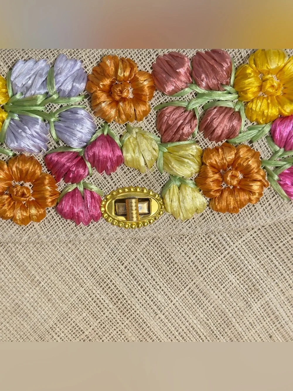 Vintage 1980’s Woven Raffia Straw Clutch Purse Turn-Lock Closure Floral Appliqué